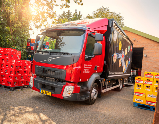 Eerste Volvo FL voor drankengroothandel Somers-Hendrikx