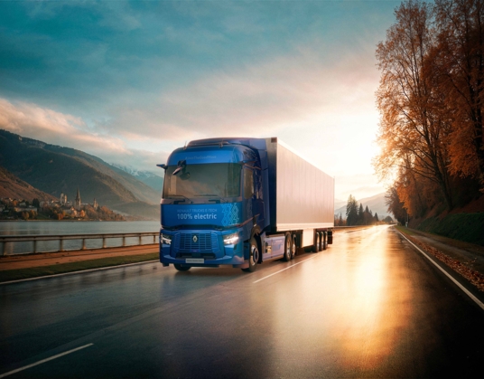 Ontdek de nieuwe Renault Trucks E-Tech D, E-Tech T en Renault Master Red EDITION