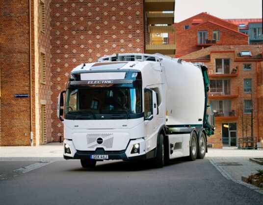 Nieuwste generatie elektrische Volvo-trucks op IFAT 2026