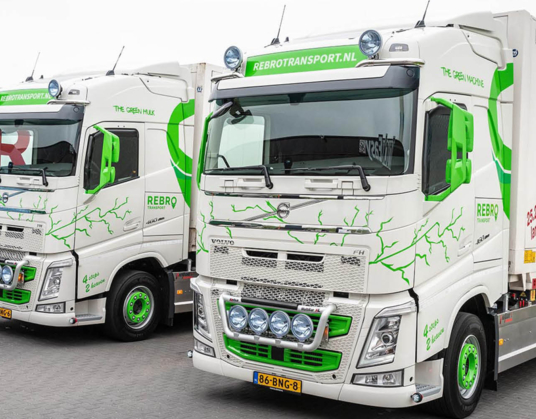 Twee Volvo FH LNG bakwagens voor Rebro Transport Service