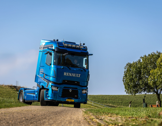Exclusieve Renault Trucks T High voor Hannewijk Transporten