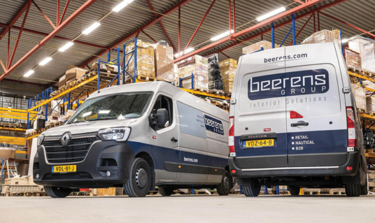 Vier Renault Masters Red EDITION voor Beerens Group