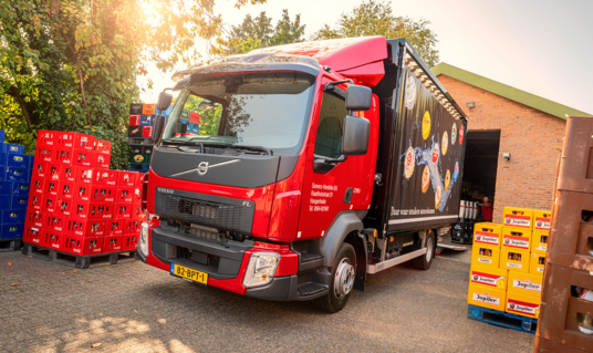 Eerste Volvo FL voor drankengroothandel Somers-Hendrikx