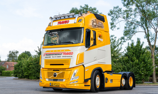 Speciale Volvo FH Aero-jubileumtruck voor Traveo