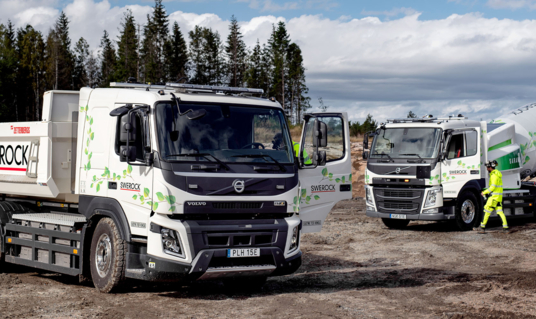 Elektrische Volvo FM en FMX getest bij bouwtransporteur