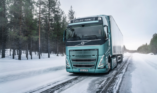 Nieuwe veiligheidsfunctie voor elektrische Volvo-trucks