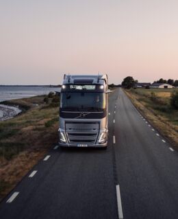 Volvo Trucks onthult volledig nieuw verbrandingsmotorplatform met ongekende efficiëntie 