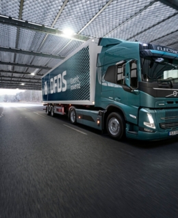 Honderd Volvo's FM Electric voor DFDS