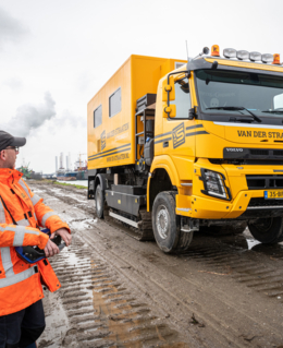 Unieke Volvo FMX 4x4 Sondeertruck van Van der Straaten Geotechniek kan iedere ondergrond in kaart brengen