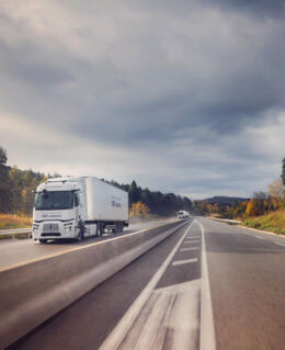 Tot 660 km elektrisch: Renault Trucks zet volgende stap in langeafstandstransport met E‑Tech T 780